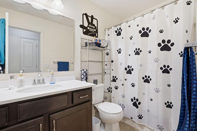 18064 Gleaming Court, Lakeville, MN 55044