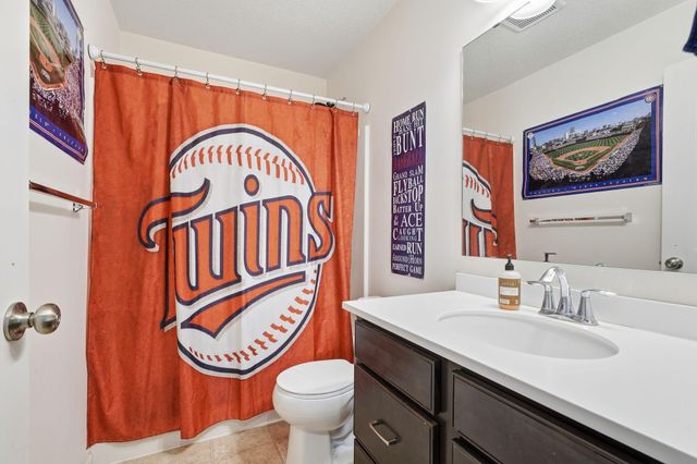 18064 Gleaming Court, Lakeville, MN 55044