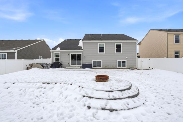 18064 Gleaming Court, Lakeville, MN 55044