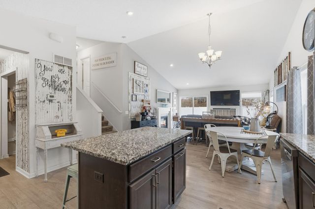 18064 Gleaming Court, Lakeville, MN 55044