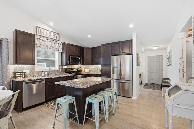 18064 Gleaming Court, Lakeville, MN 55044