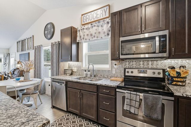 18064 Gleaming Court, Lakeville, MN 55044