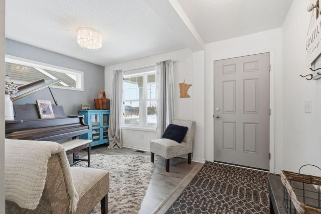 18064 Gleaming Court, Lakeville, MN 55044