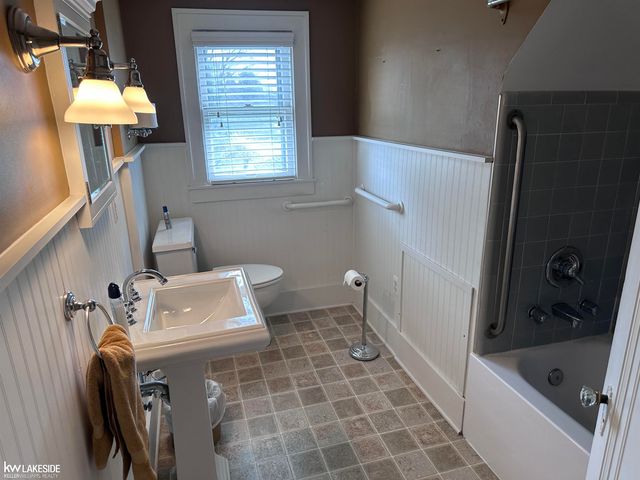44826 Malow Avenue, Sterling Heights, MI 48314