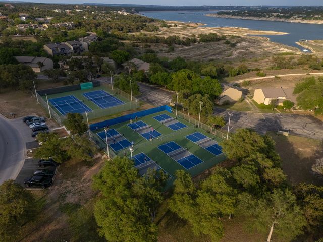 160 Lakefront DR, Point Venture, TX 78645