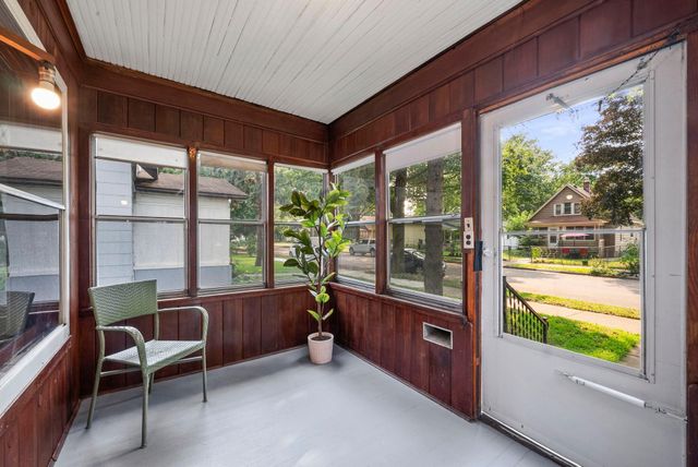 4338 James Avenue N, Minneapolis, MN 55412