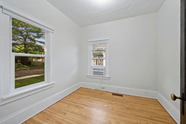 4338 James Avenue N, Minneapolis, MN 55412