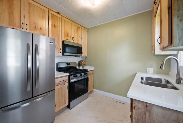 4338 James Avenue N, Minneapolis, MN 55412