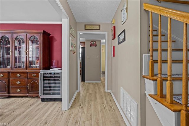 23 Long Bridge RD, Hampton, VA 23669