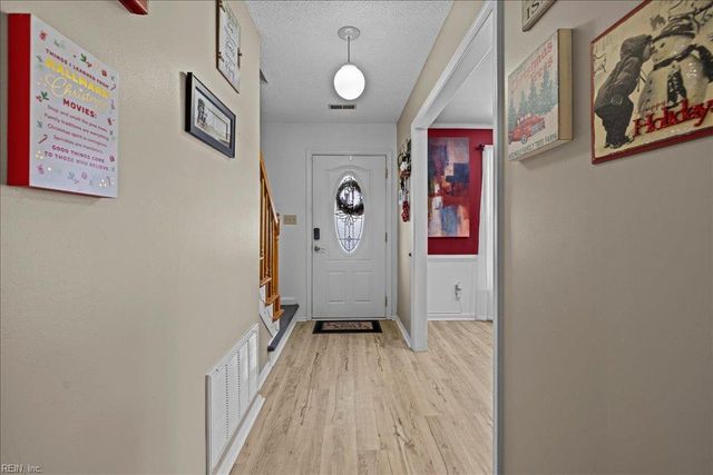 23 Long Bridge RD, Hampton, VA 23669