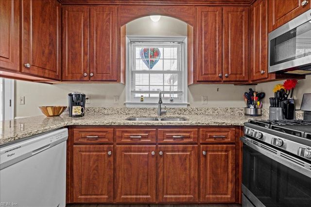 23 Long Bridge RD, Hampton, VA 23669