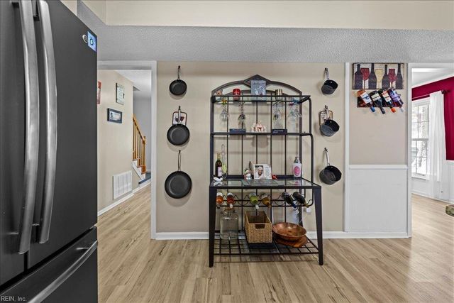 23 Long Bridge RD, Hampton, VA 23669