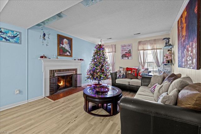 23 Long Bridge RD, Hampton, VA 23669