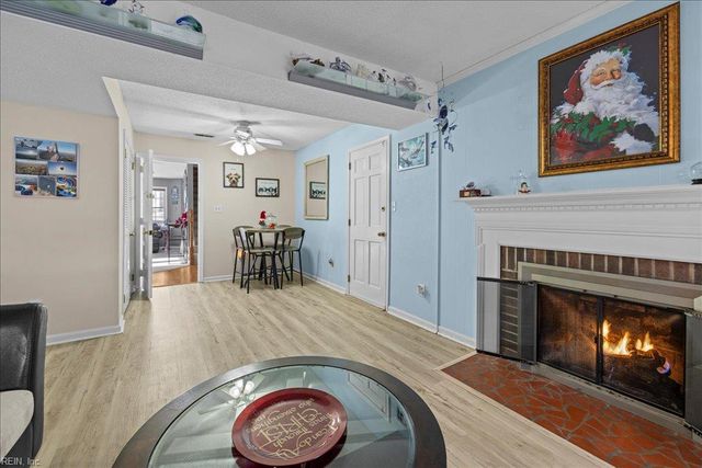 23 Long Bridge RD, Hampton, VA 23669