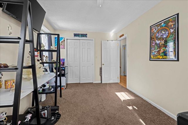 23 Long Bridge RD, Hampton, VA 23669