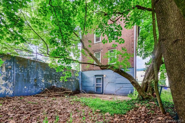 299 Tompkins Avenue, Yonkers, NY 10703