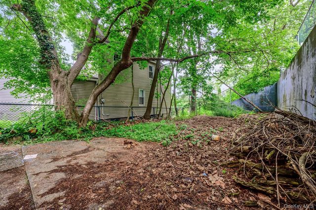 299 Tompkins Avenue, Yonkers, NY 10703