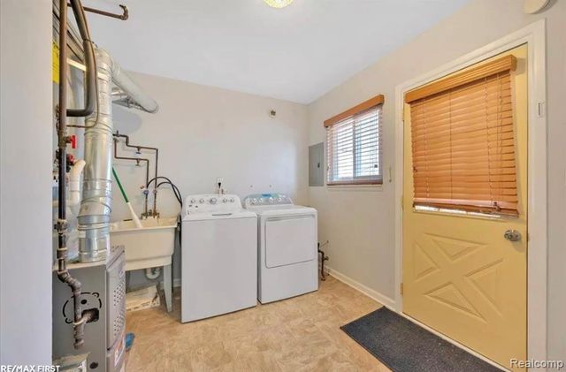 19331 Meier Street, Roseville, MI 48066