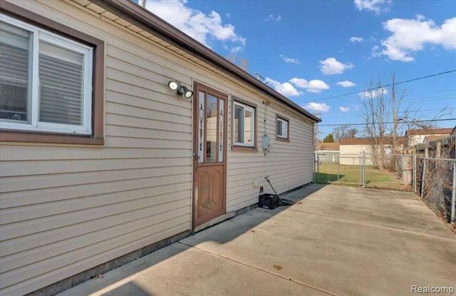 19331 Meier Street, Roseville, MI 48066