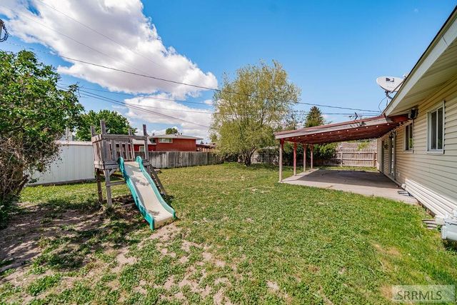1372 Fairmont Drive, Idaho Falls, ID 83404