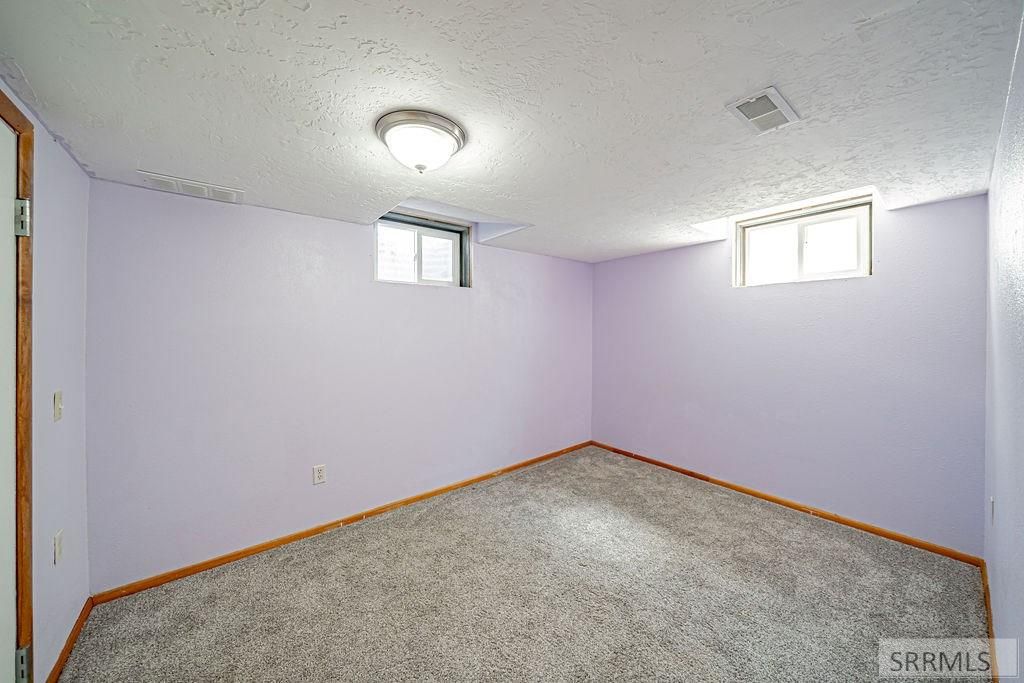 Image 16 of property listing at 1372 Fairmont Drive, Idaho Falls, ID 83404