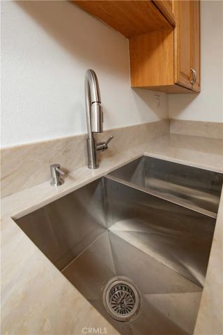 18620 Hatteras St 249, Tarzana, CA 91356