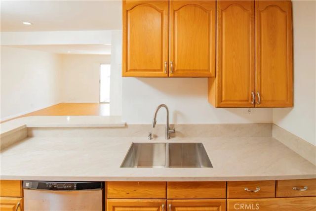 18620 Hatteras St 249, Tarzana, CA 91356