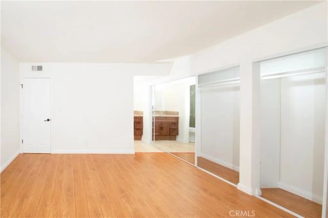 18620 Hatteras St 249, Tarzana, CA 91356