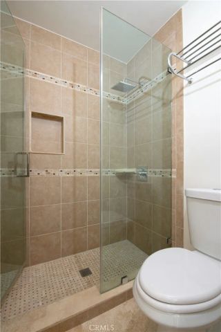 18620 Hatteras St 249, Tarzana, CA 91356