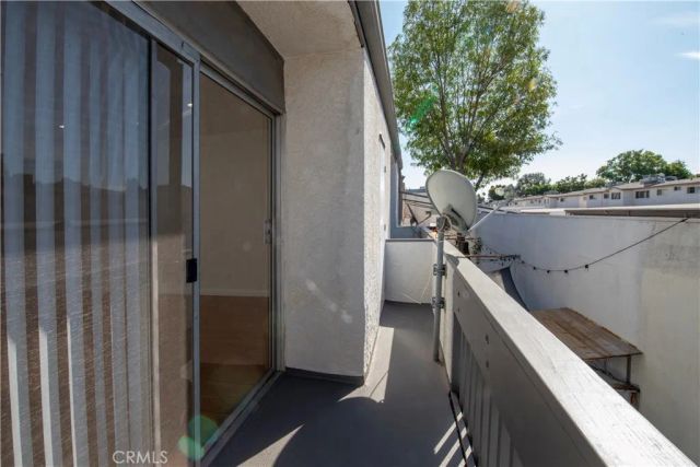 18620 Hatteras St 249, Tarzana, CA 91356