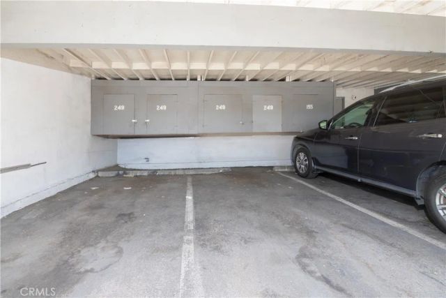 18620 Hatteras St 249, Tarzana, CA 91356