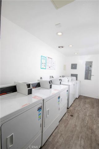 18620 Hatteras St 249, Tarzana, CA 91356