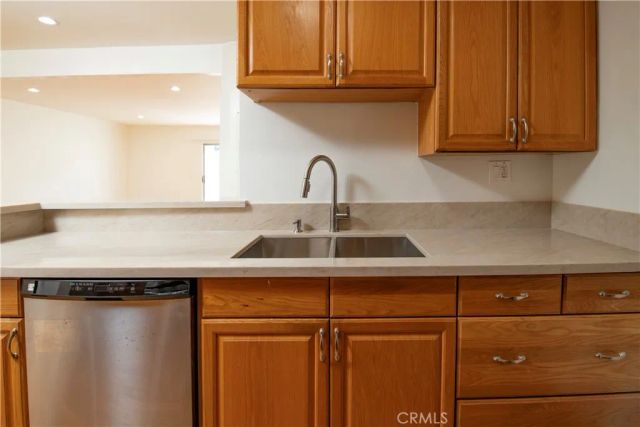 18620 Hatteras St 249, Tarzana, CA 91356