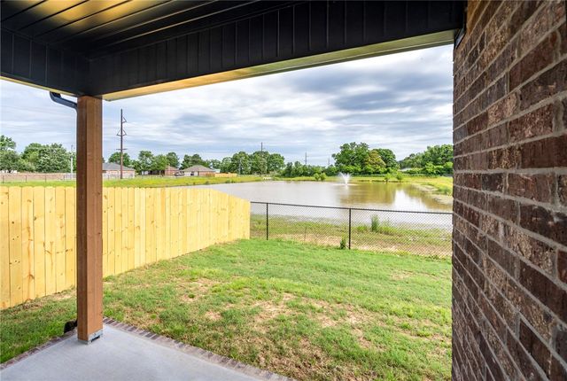 813 Heeler Avenue, Lowell, AR 72745