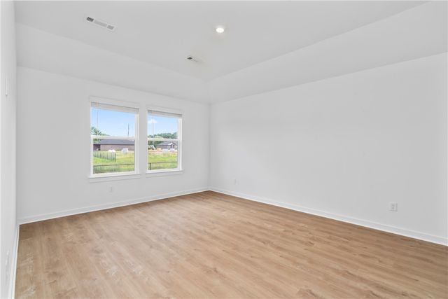 813 Heeler Avenue, Lowell, AR 72745