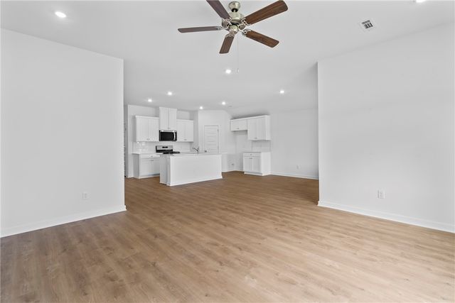 813 Heeler Avenue, Lowell, AR 72745