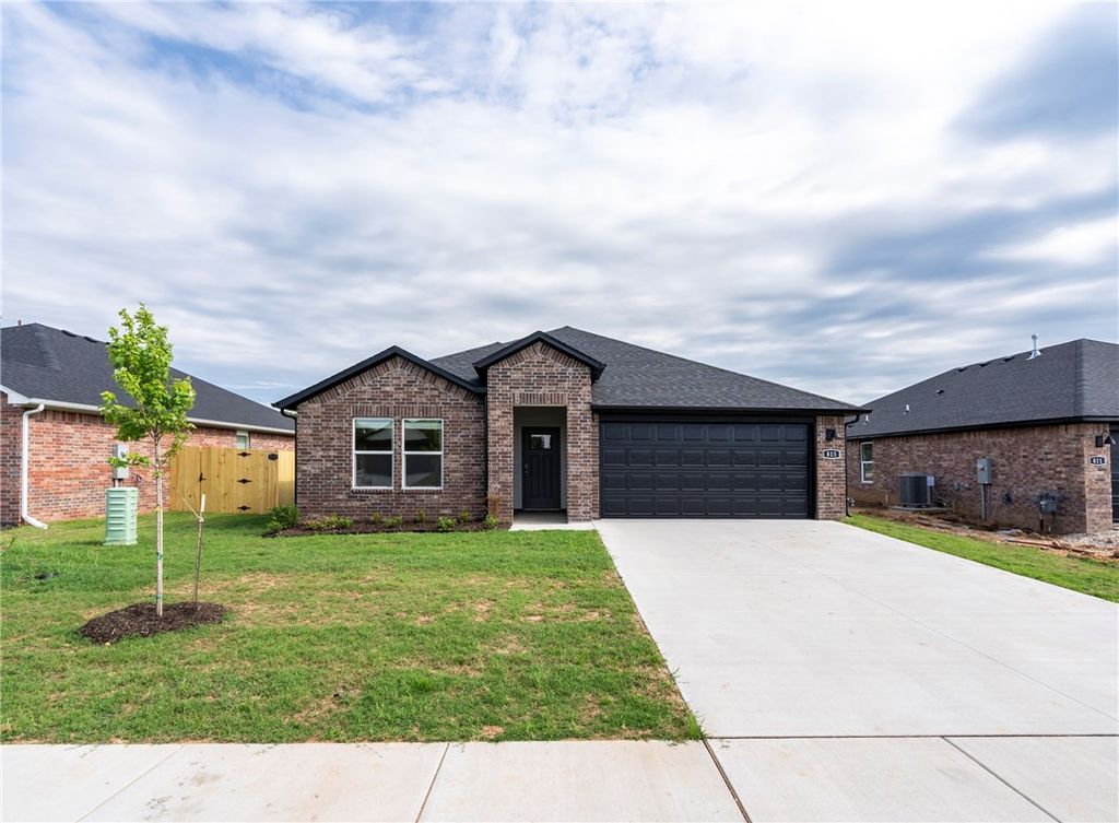 813 Heeler Avenue, Lowell, AR 72745