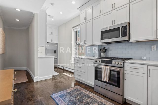 366 West Broadway 4, Boston, MA 02127