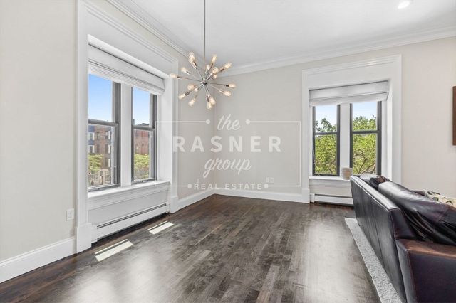 366 West Broadway 4, Boston, MA 02127