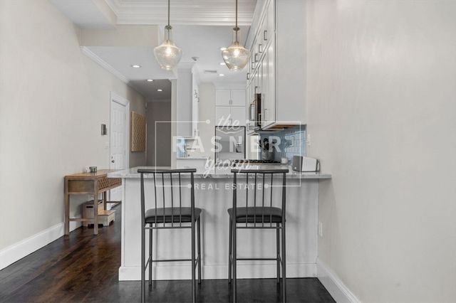 366 West Broadway 4, Boston, MA 02127