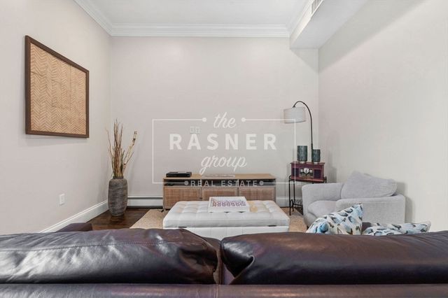 366 West Broadway 4, Boston, MA 02127