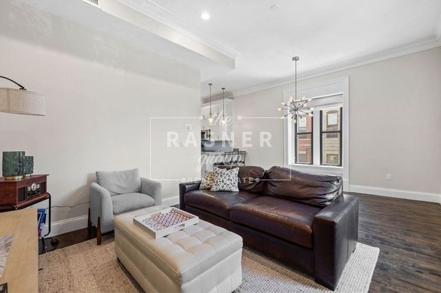 366 West Broadway 4, Boston, MA 02127