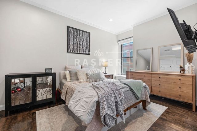 366 West Broadway 4, Boston, MA 02127