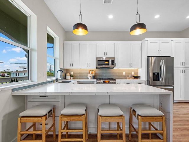 1102 64th Street, Galveston, TX 77551