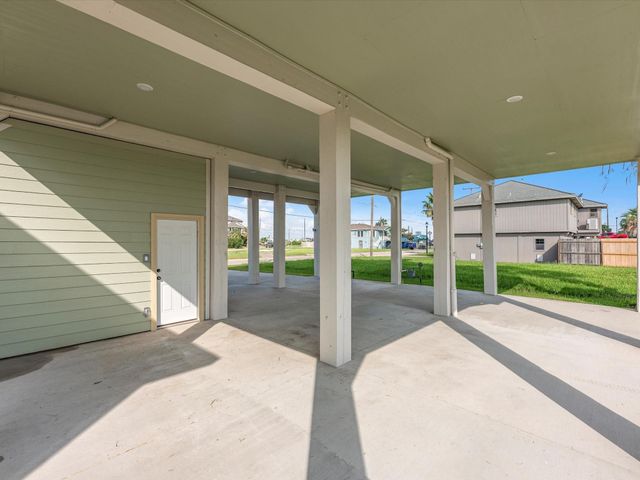 1102 64th Street, Galveston, TX 77551