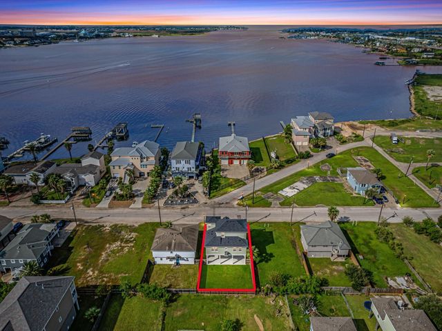 1102 64th Street, Galveston, TX 77551