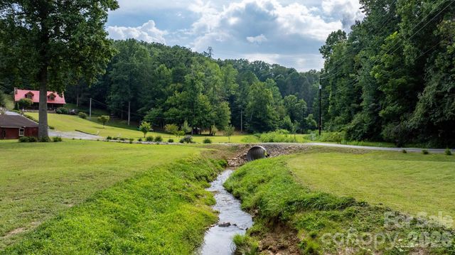 100 Goose Creek Road, Marion, NC 28752
