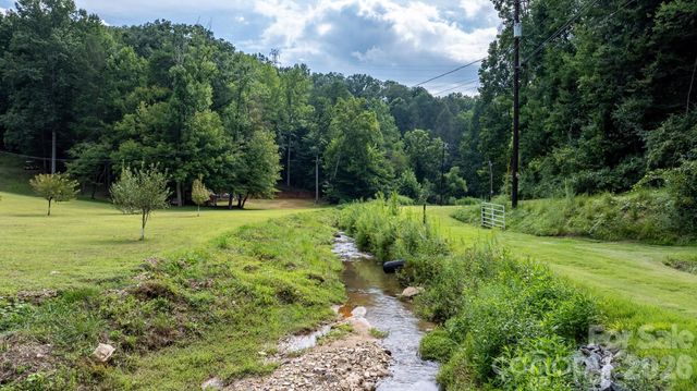 100 Goose Creek Road, Marion, NC 28752