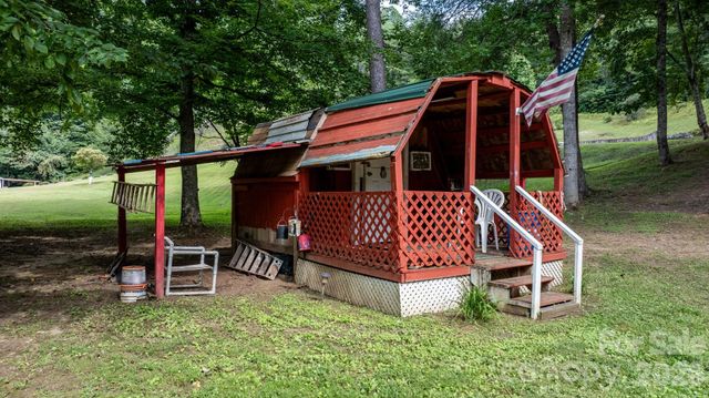 100 Goose Creek Road, Marion, NC 28752