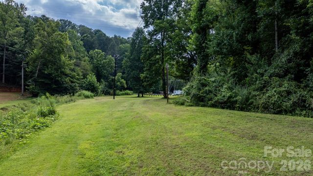 100 Goose Creek Road, Marion, NC 28752
